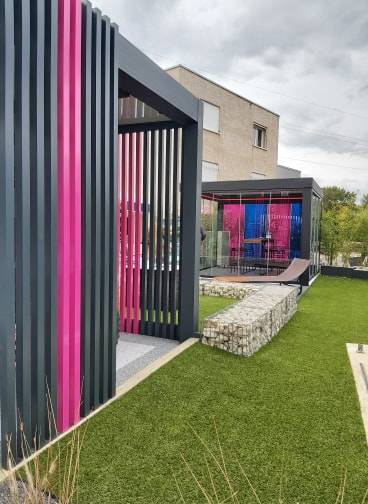 2 couleurs bouclier carport showroom Lozanne