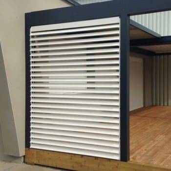 brise soleil orientable RAL 9010 blanc 