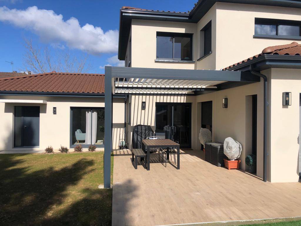 Superbe réalisation pour les premiers beaux jours de 2022, dans le secteur de Villefranche sur saône