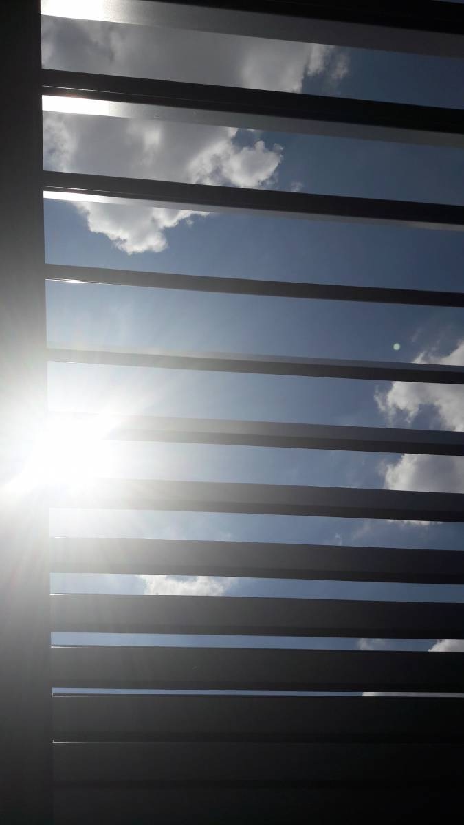 J.Y.V. PERGOLA BIOCLIMATIQUE A BRON (69)