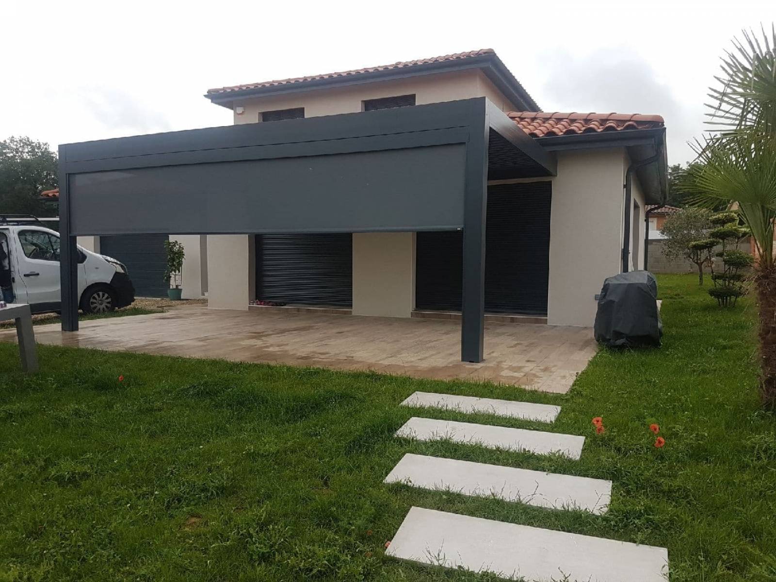 M.S. - PERGOLA BIOCLIMATIQUE À GUEREINS (01)