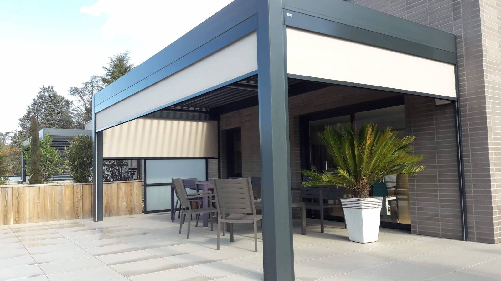 store zip motorisé lozanne