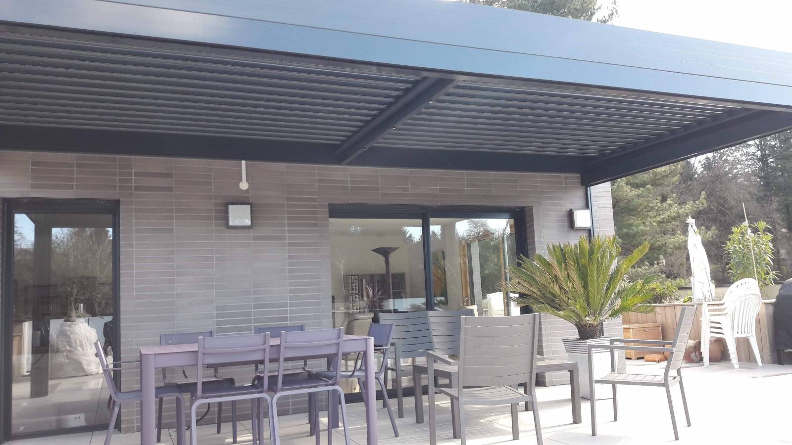 salon jardin pergola bioclimatique 