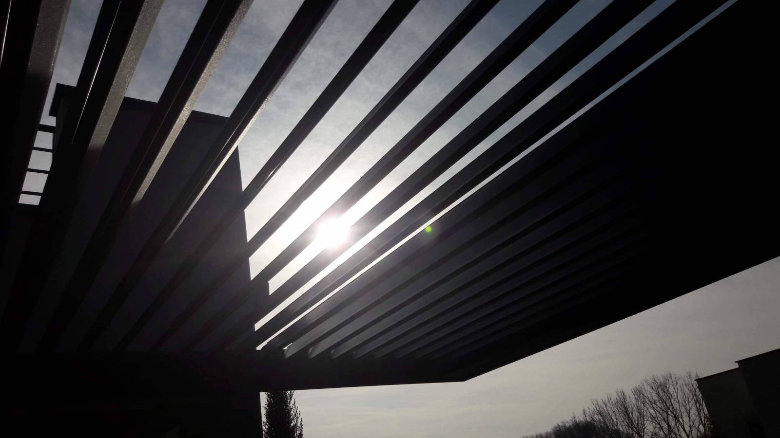 L.F. Pergola Bioclimatique à MORANCE (69)