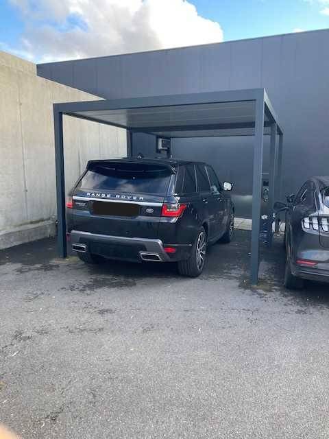 Double abri de voiture carport 5x3m en autoporté, coloris structure gris anthracite et toiture métallisée 