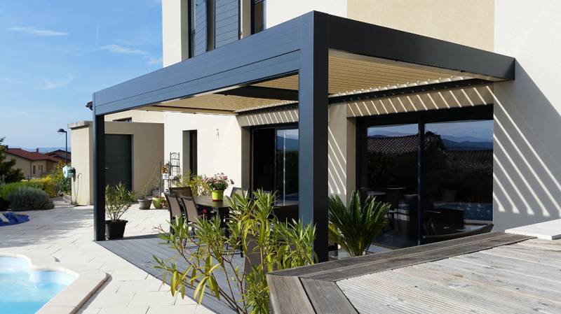 Pergola avec son ombre