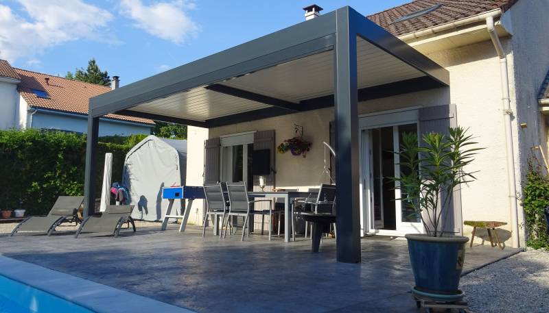 C.G. PERGOLA BIOCLIMATIQUE à ECHEVENEX (01)