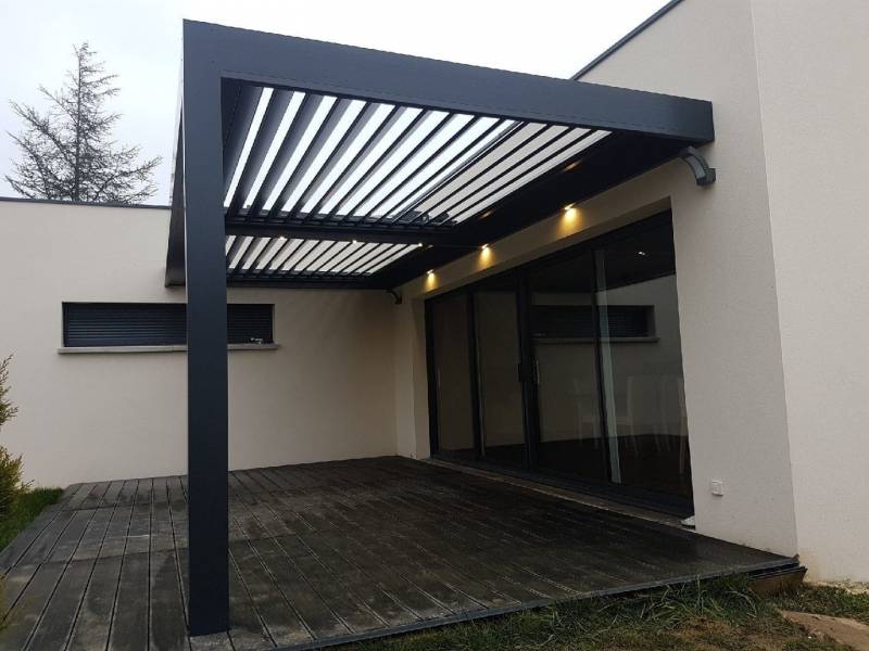 PERGOLA BIOCLIMATIQUE - CONFRANCON (01)