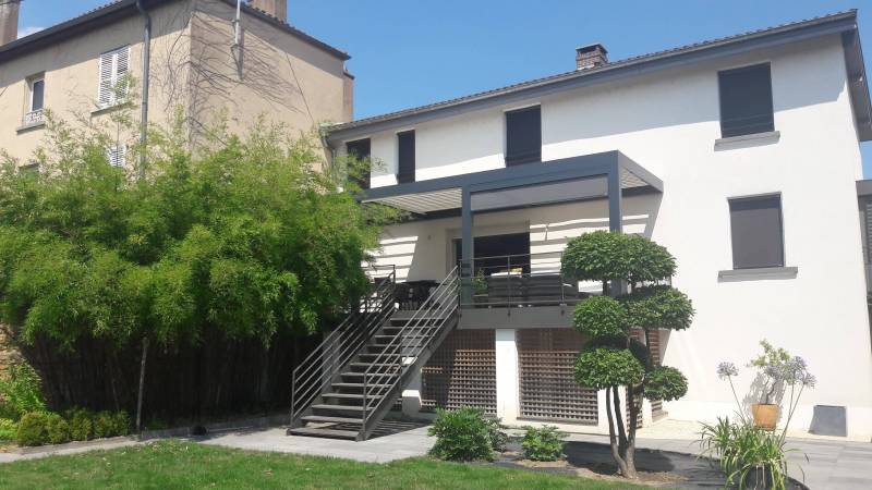 pergola bioclimatique balcon lozanne