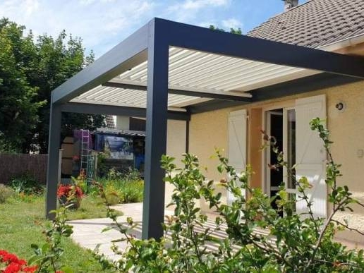 H.C. PERGOLA BIOCLIMATIQUE - BELLEVILLE (69)