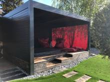 Pergola bioclimatique en espace lounge- CHASSELAY (69)
